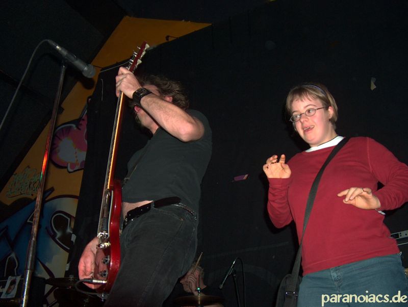 http://pix.paranoiacs.de/2004/20041028_DeBogaard_Geel/paras_geel_20041028_10.jpg